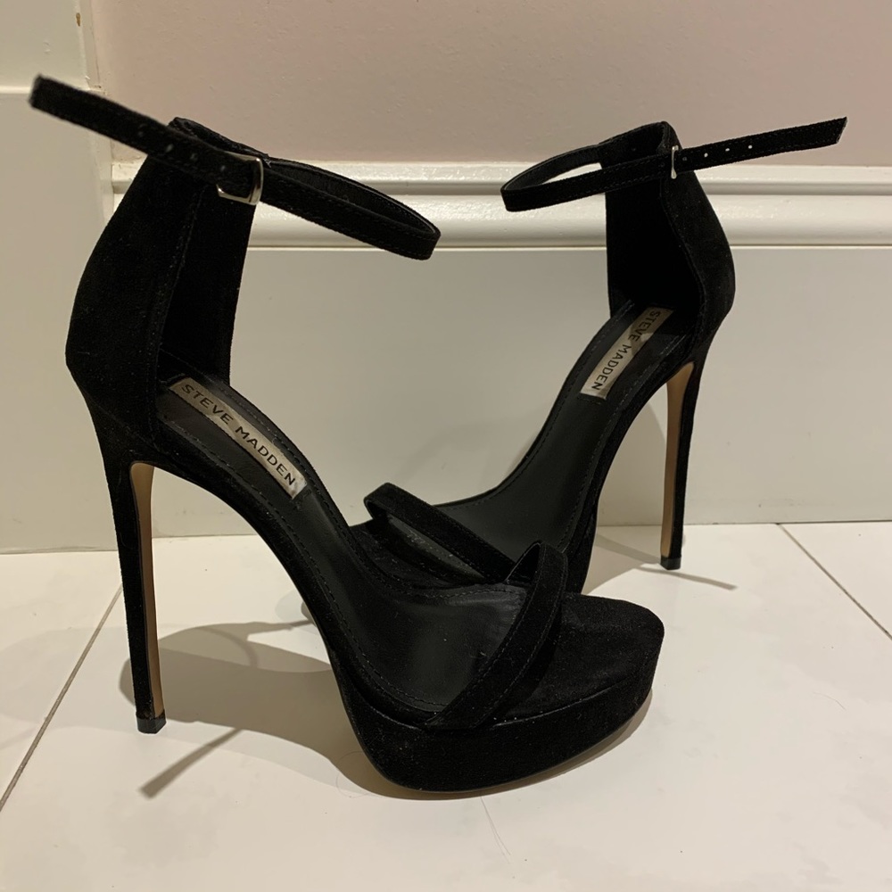 Steve Madden Black Suede Hugh Heel Size 7
